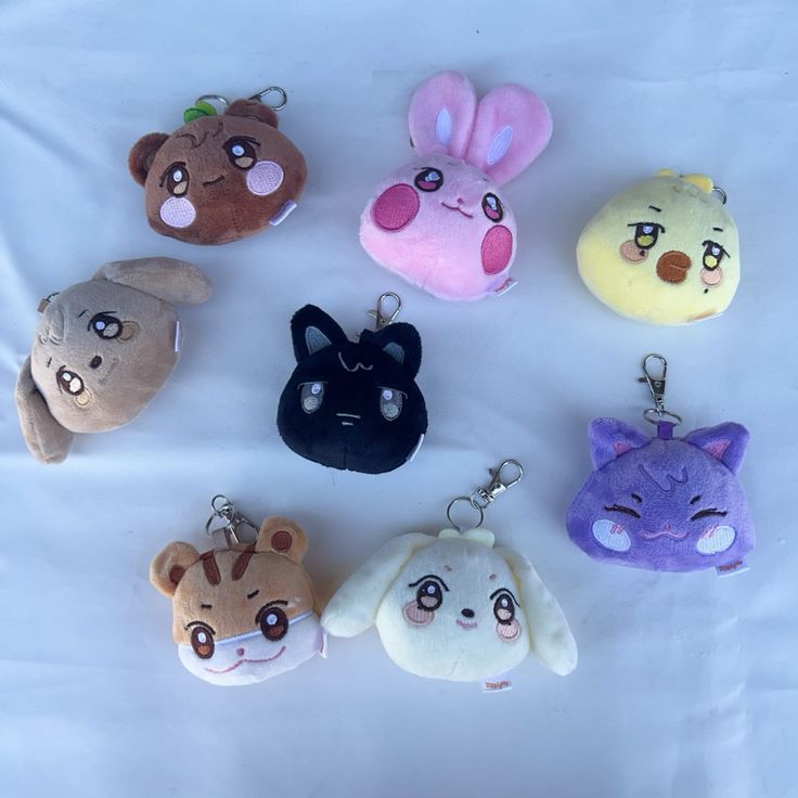 ANITEEZ Mini Head Plush Keychain